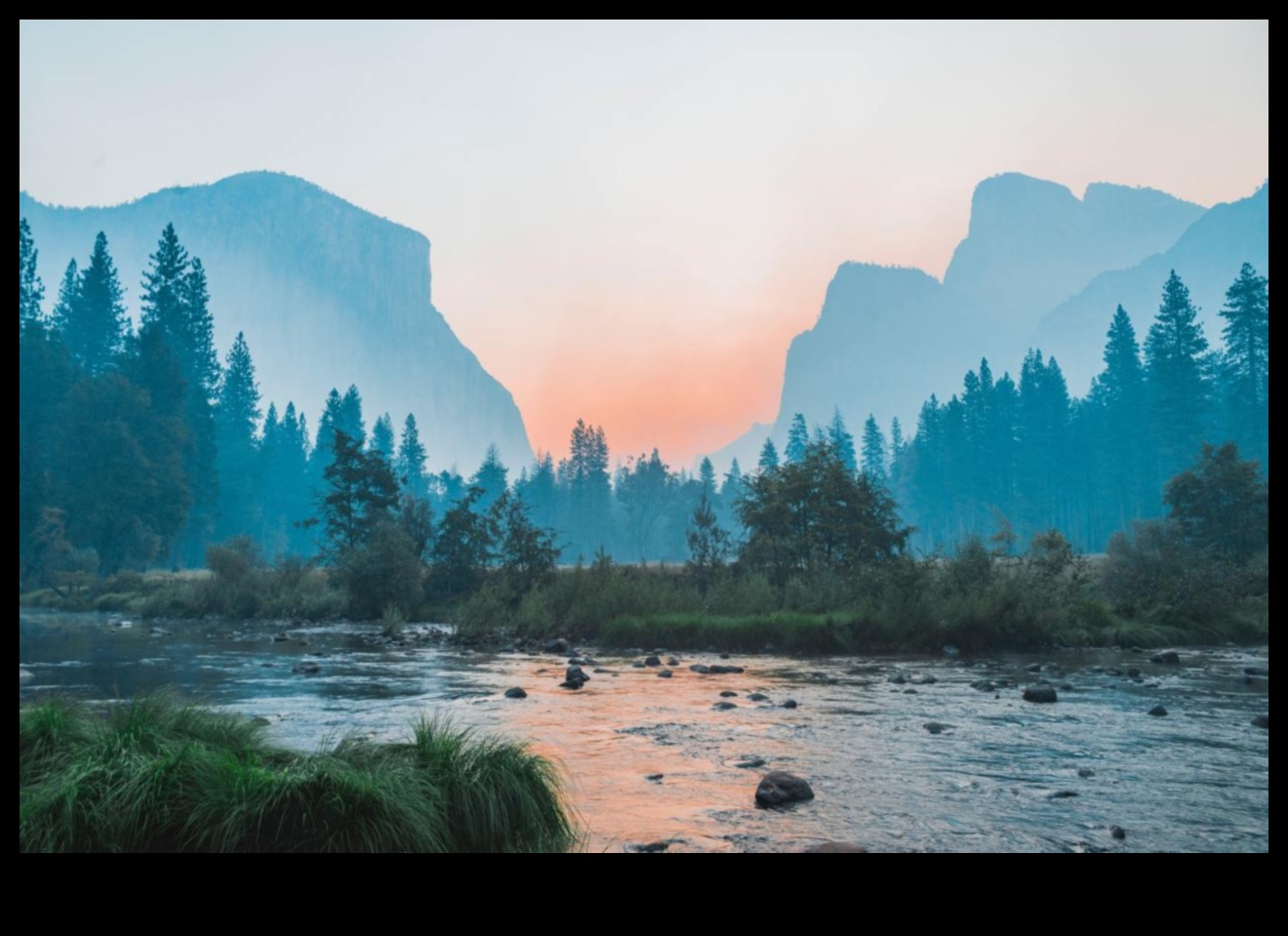 עולם של נופים מגוונים 3 אופקים מגוונים: תצוגה של הנופים המגוונים של כדור הארץ בכל פריים