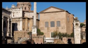 חזיתות הפורום: הפאר האמנותי של המרחבים הציבוריים של רומא העתיקה