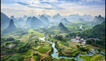 סימפוניה מפוסלת: יצירות המופת האמנותיות של הטבע בנופים מדהימים