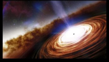 קוואזרים קוונטיים: מאירים את הבמה הקוסמית עם ברק אינטנסיבי